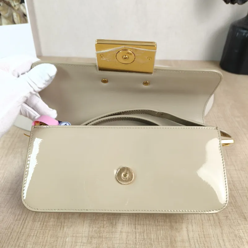 DIOR Shoulder Bag Shoulder Bag Patent Leather One Size 22 × 5 × 11.5 cm — detail view 3 of 13