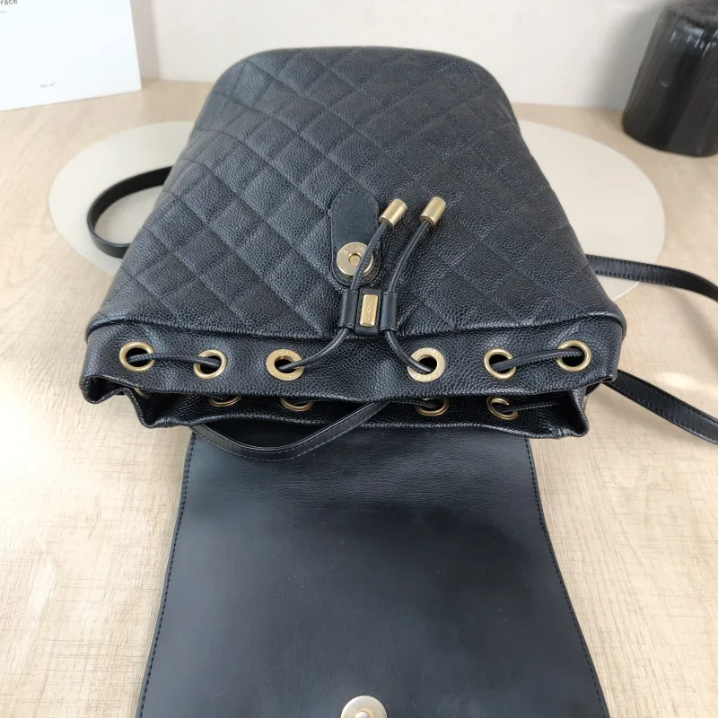 Chanel Backpack vanity case Backpack Black Calfskin One Size 22 × 13 × 25 cm 26 — detail view 5 of 13