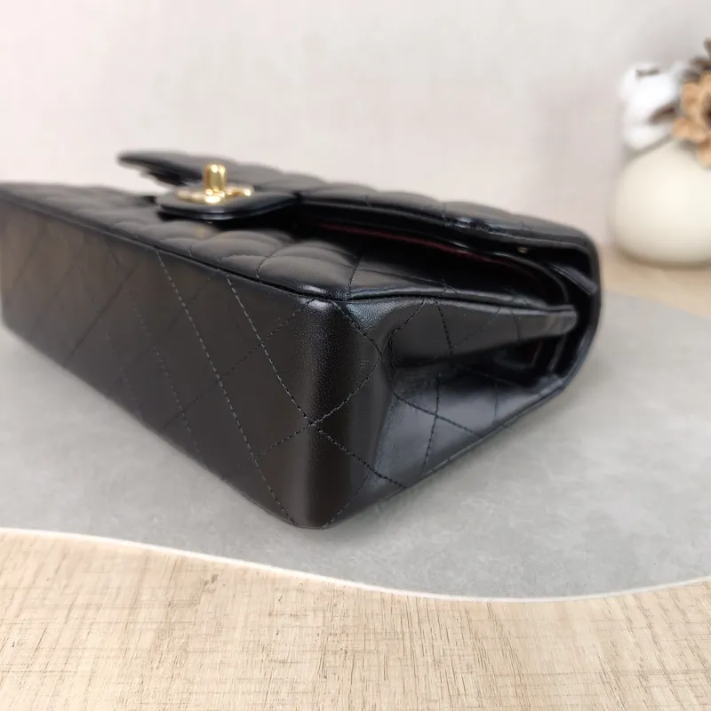 Chanel Crossbody Bag Classic Flap CF Black Lambskin Small 23 × 6 × 14.5 cm — detail view 9 of 12
