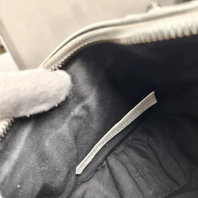 BALENCIAGA Crossbody Bag LE CAGOLE White Lambskin XS26 × 7 × 16 cm — detail view 6 of 13