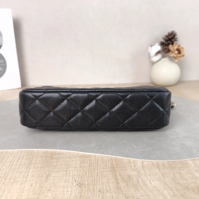 Chanel Crossbody Bag Black Grained Calfskin 21 × 5.5 × 12 cm — cover view 5 of 6