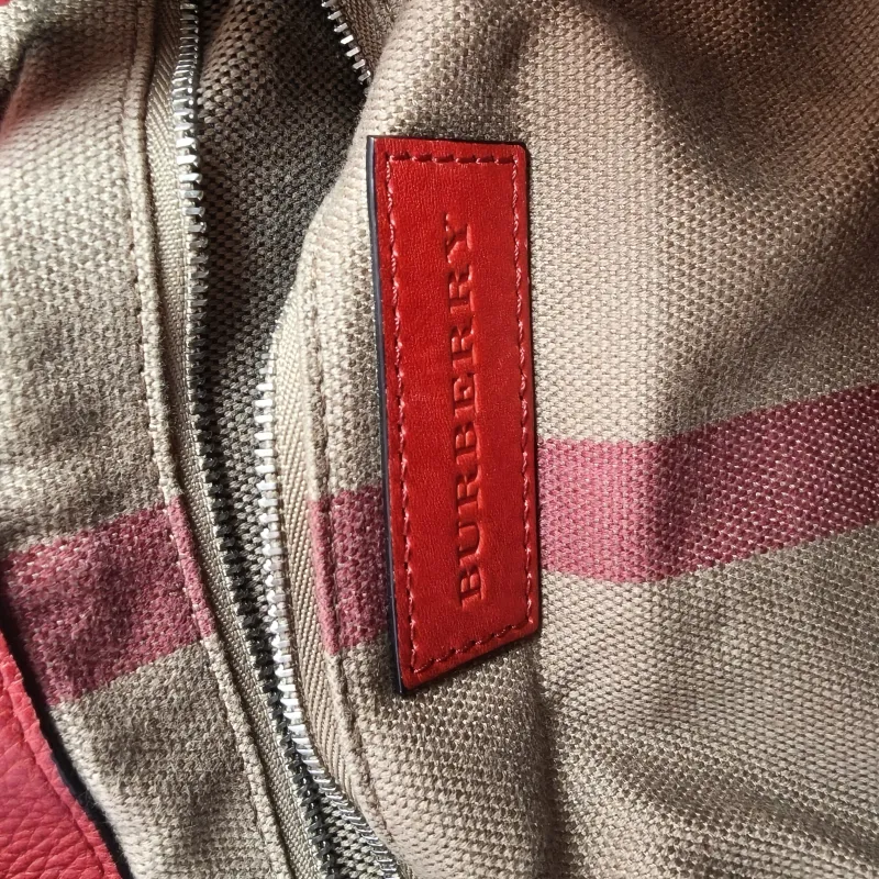 BURBERRY Top Handle Bag Tote Bag Red Calfskin 22 × 11 × 22 cm — detail view 10 of 11