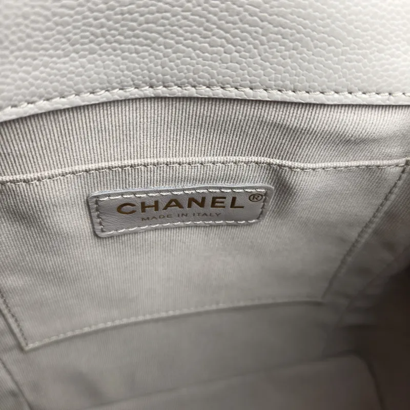 Chanel Backpack Duma Grey Grained Calfskin Medium 20.5 × 11.5 × 20 cm — detail view 3 of 11