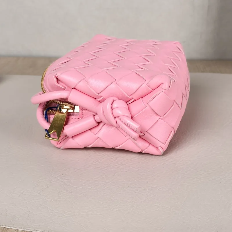Bottega Veneta Crossbody Bag Loop Camera Bag Pink Lambskin Mini13 × 6 × 9 cm — detail view 5 of 9
