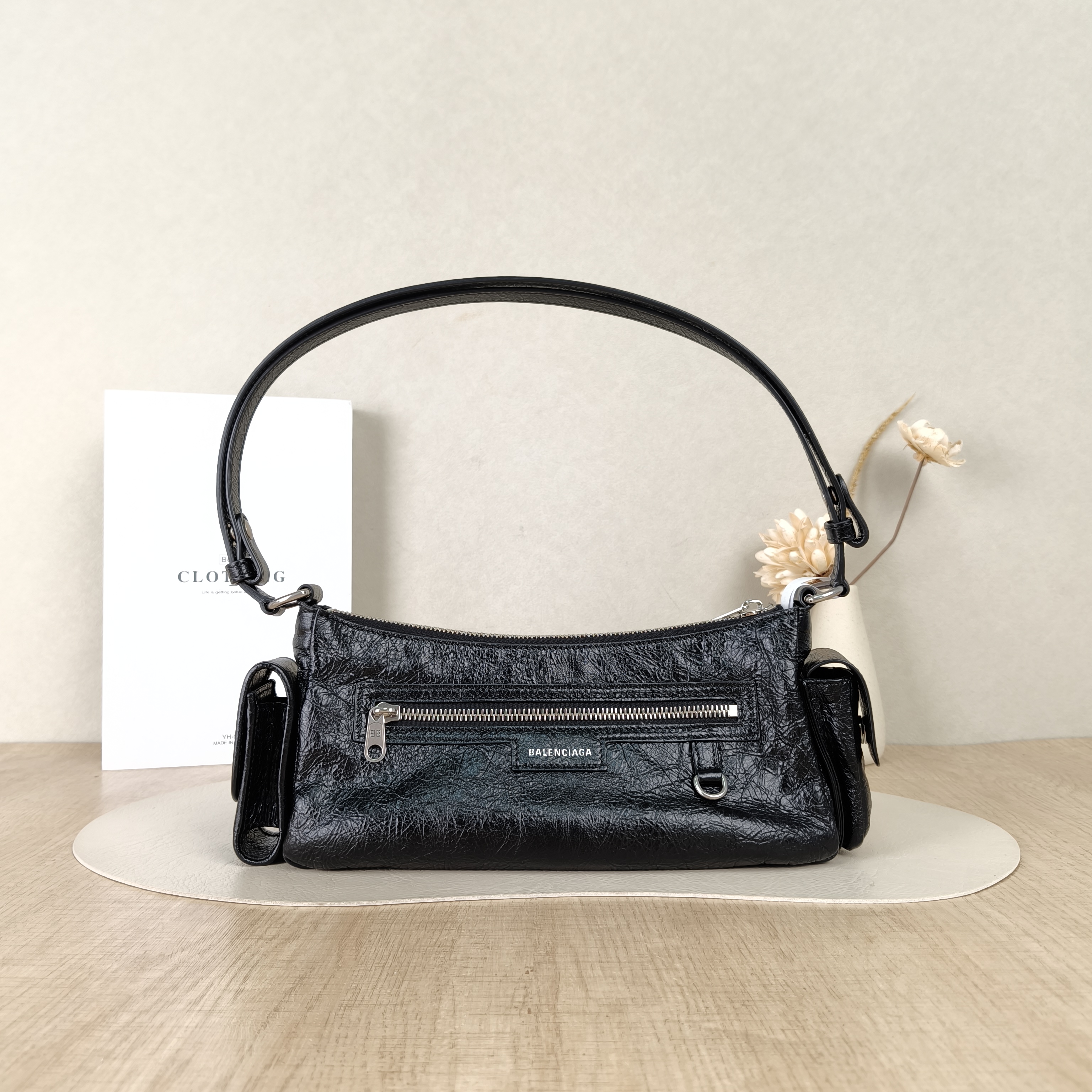 BALENCIAGA Crossbody Bagsuperbusy Crossbody Bag Black Lambskin25.5 × 9.5 × 14.5 cm