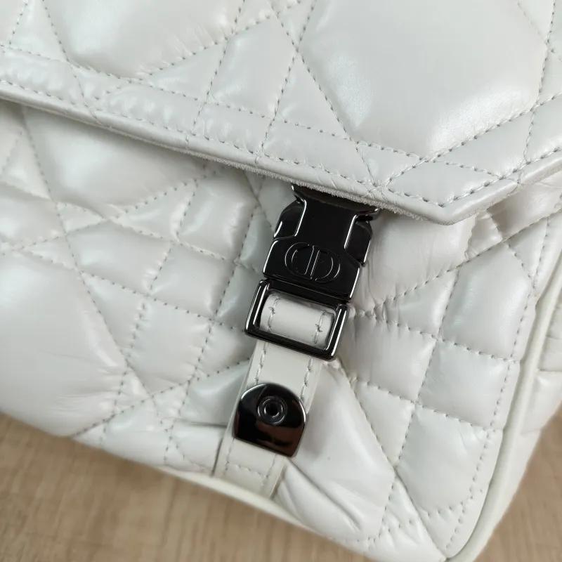 DIOR Crossbody Bag camp Messenger Bag White Calfskin Small 23 × 8 × 15 cm — detail view 4 of 14