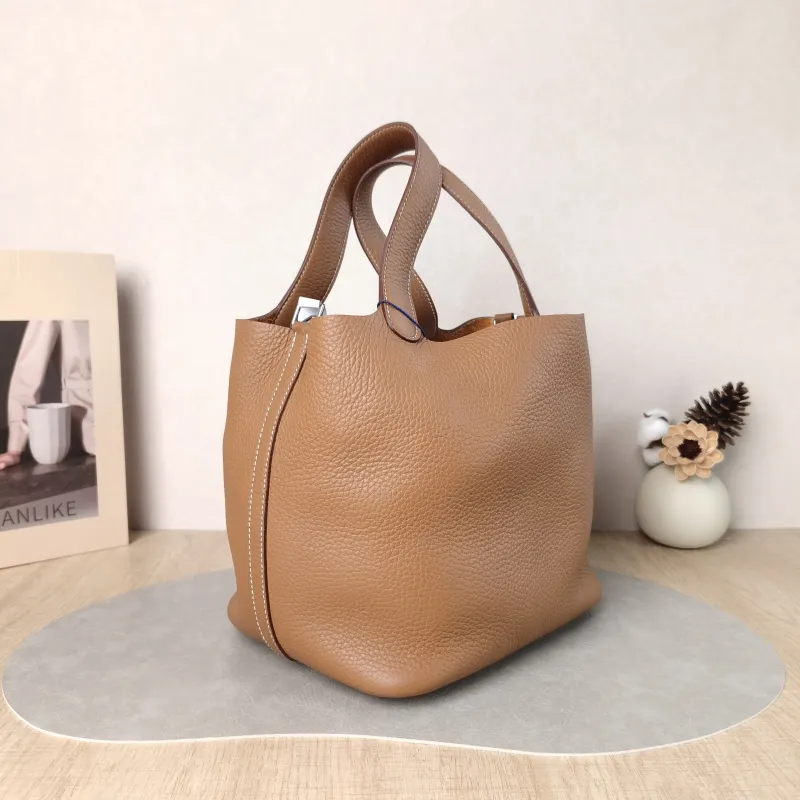 Hermès Top Handle Bag Picotin Lock 22 22 37 Brown TC Calfskin Medium 22 × 17 × 21 cm W — cover view 6 of 6