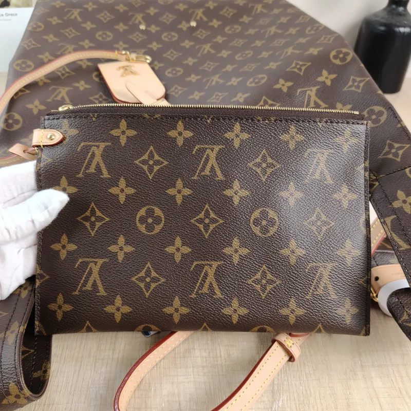 Louis Vuitton Top Handle Bag ATLANTIS Monogram PVC Large 34 × 13.5 × 34 cm — detail view 6 of 15