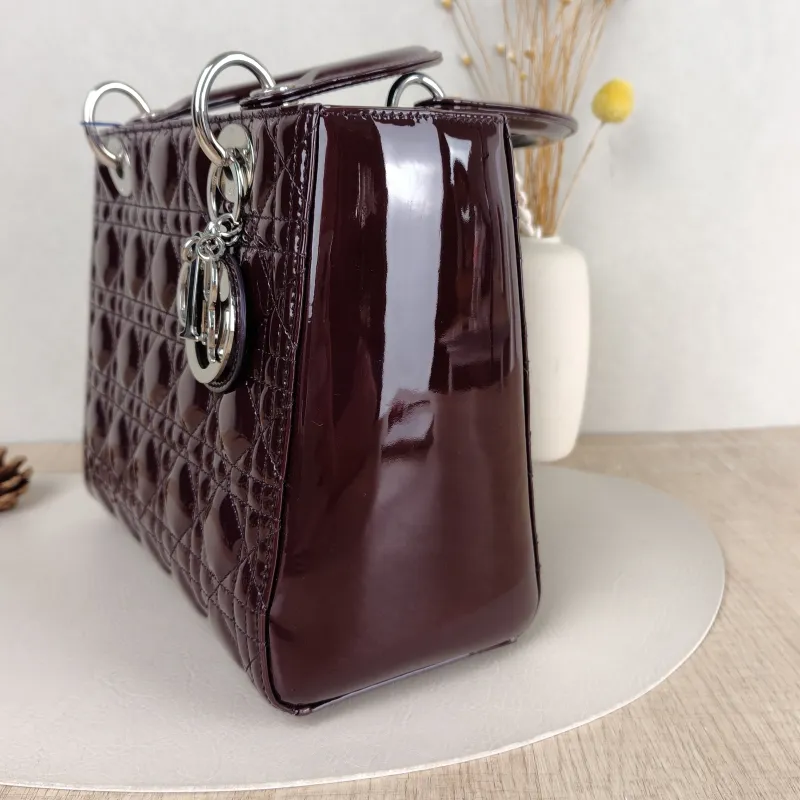 DIOR Top Handle Bag Lady Lady Dior Bag Red Patent Leather Medium24 × 12 × 21 cm — detail view 13 of 13
