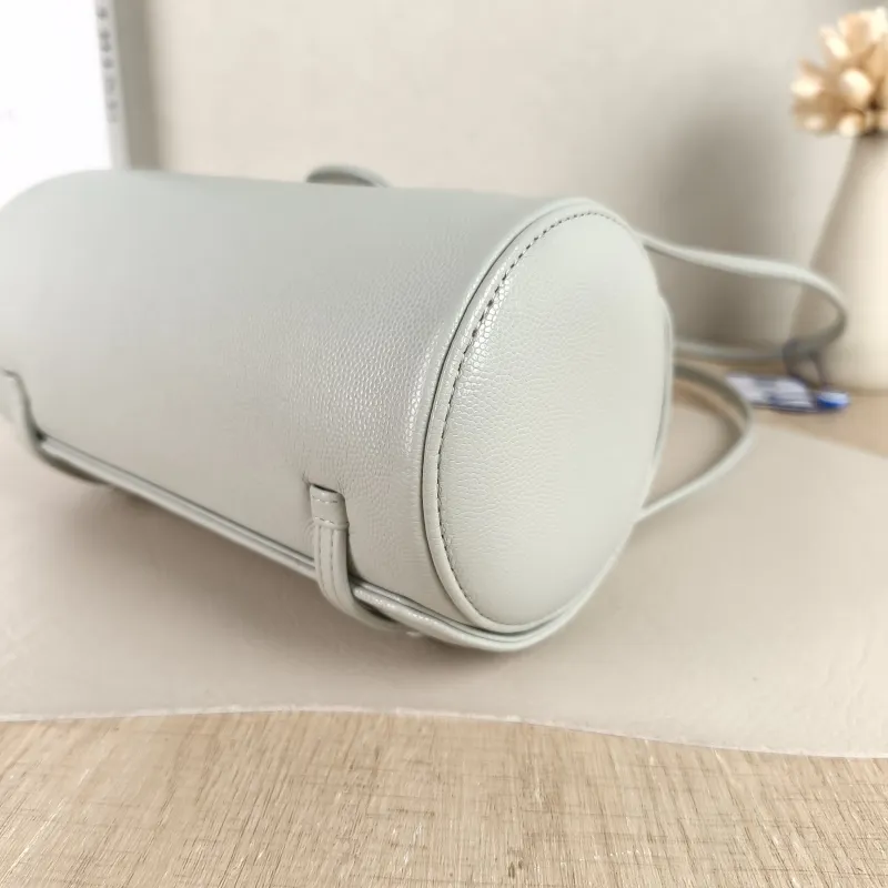 Chanel Crossbody Bag Bowling Bag Green Calfskin 20 × 10 × 10 cm Microchip Edition — detail view 2 of 11