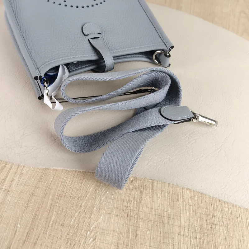 Hermès Crossbody Bag Evelyne Mini 16 Mini 16 TC Calfskin Mini 17 × 5.5 × 18 cm k — detail view 2 of 9