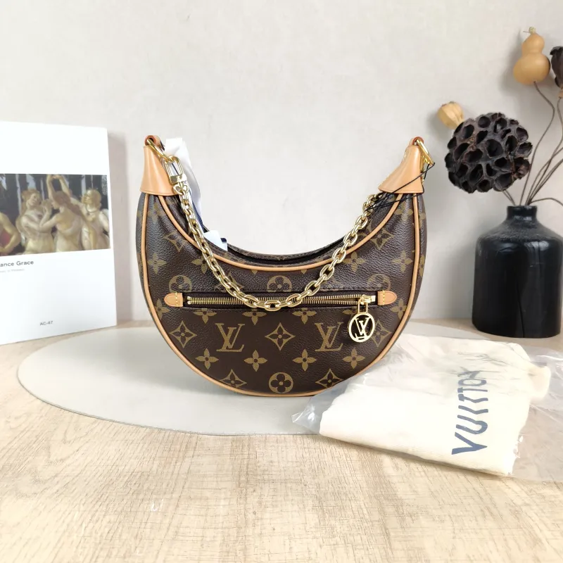 Louis Vuitton Crossbody Bag Loop Monogram PVC Small 23 × 6 × 13 cm — cover view 4 of 6