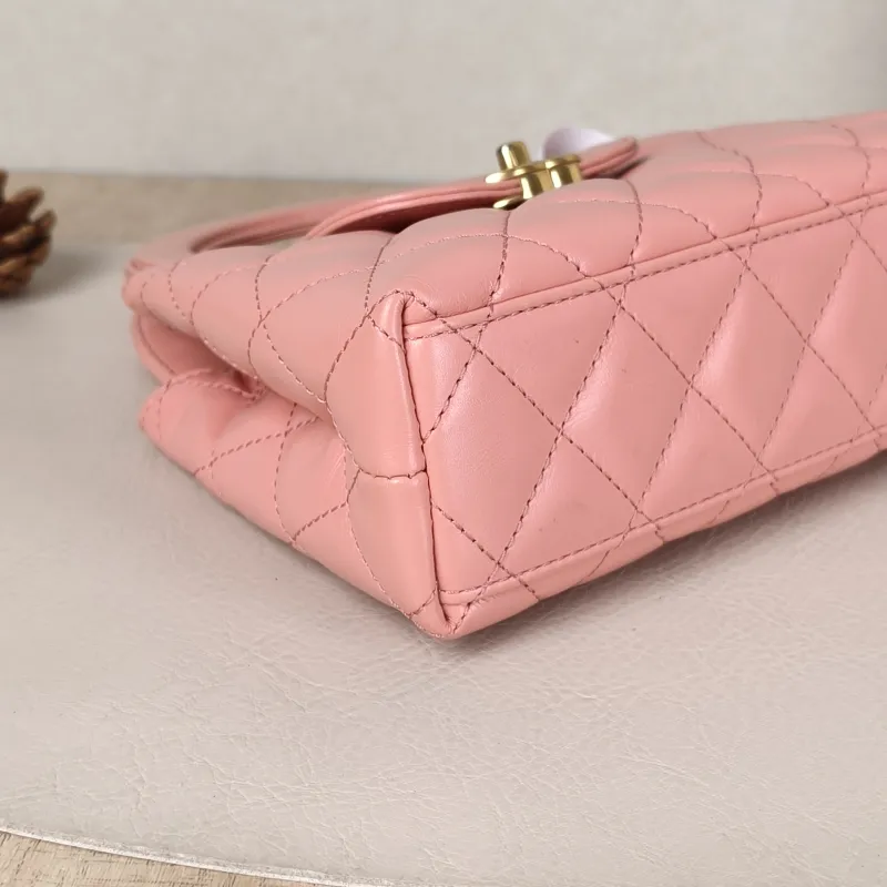 Chanel Crossbody Bag Kelly Pink Calfskinmini19 × 7 × 13 cm — detail view 9 of 15