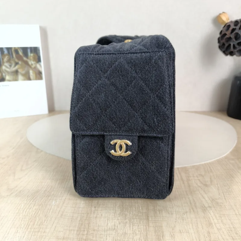 Chanel Shoulder Bag 25Bag Grey Small 26 × 14 × 30 cm — detail view 10 of 12