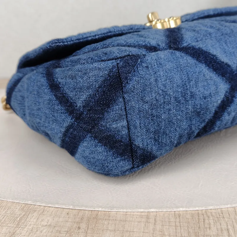 Chanel Crossbody Bag 19Bag Blue Small 26 × 9 × 16 cm — detail view 11 of 15