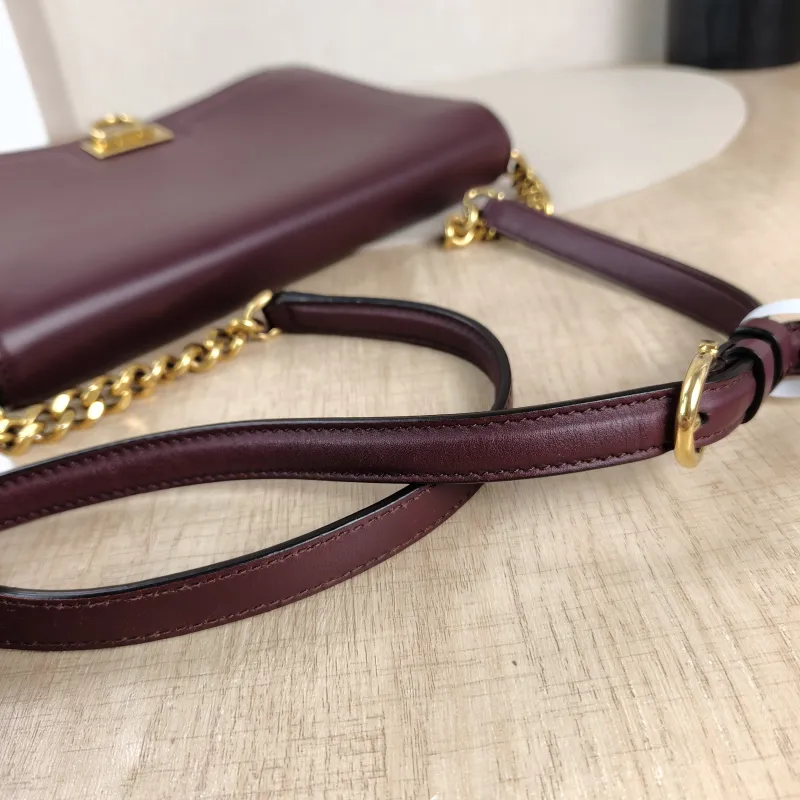 FERRAGAMO Shoulder Bag Shoulder Bag Calfskin One Size24 × 4 × 19 cm — detail view 5 of 11