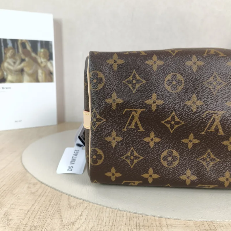 Louis Vuitton Crossbody Bag Speedy25Shoulder Strap Edition-Monogram PVC Medium25 × 15 × 19 cm — detail view 1 of 12