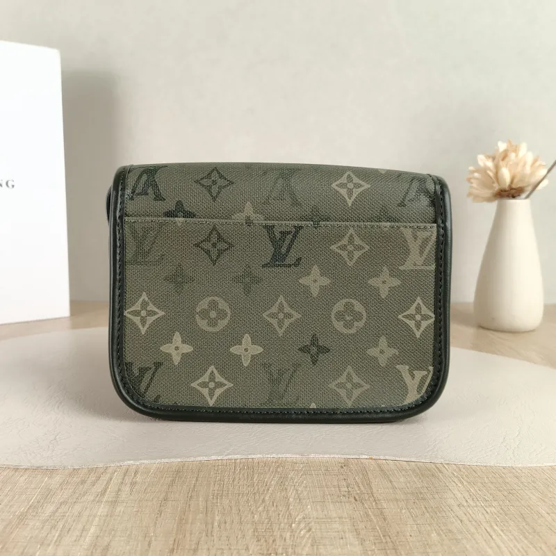 Louis Vuitton Crossbody Bag Satchel Messenger Bag Green PVC Mini 19.5 × 6 × 15 cm — cover view 5 of 6