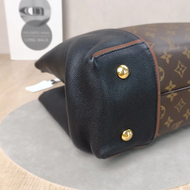 Louis Vuitton Top Handle Bag W Tote Black · Monogram PVC · Calfskin One Size35 × 11 × 25 cm — detail view 1 of 14