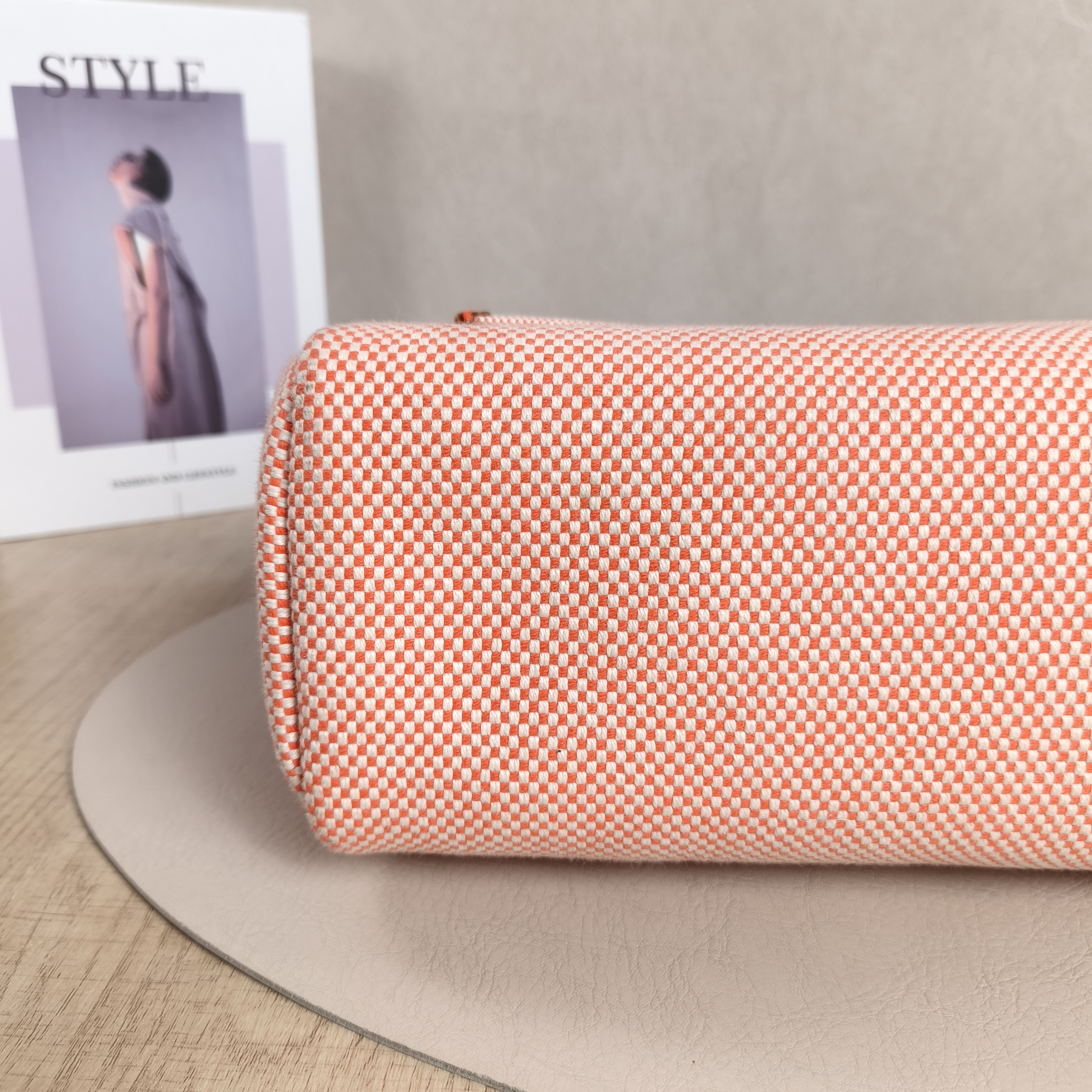 Hermès Shoulder Bag Herbag 31Pink · White Canvas Medium31 × 10 × 25 cm — cover view 9 of 12