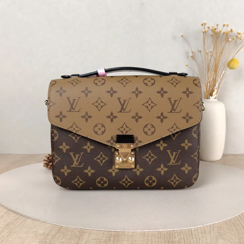 Louis Vuitton Crossbody Bag Pochette Métis Monogram Colorblock PVC Medium 25 × 7 × 19 cm