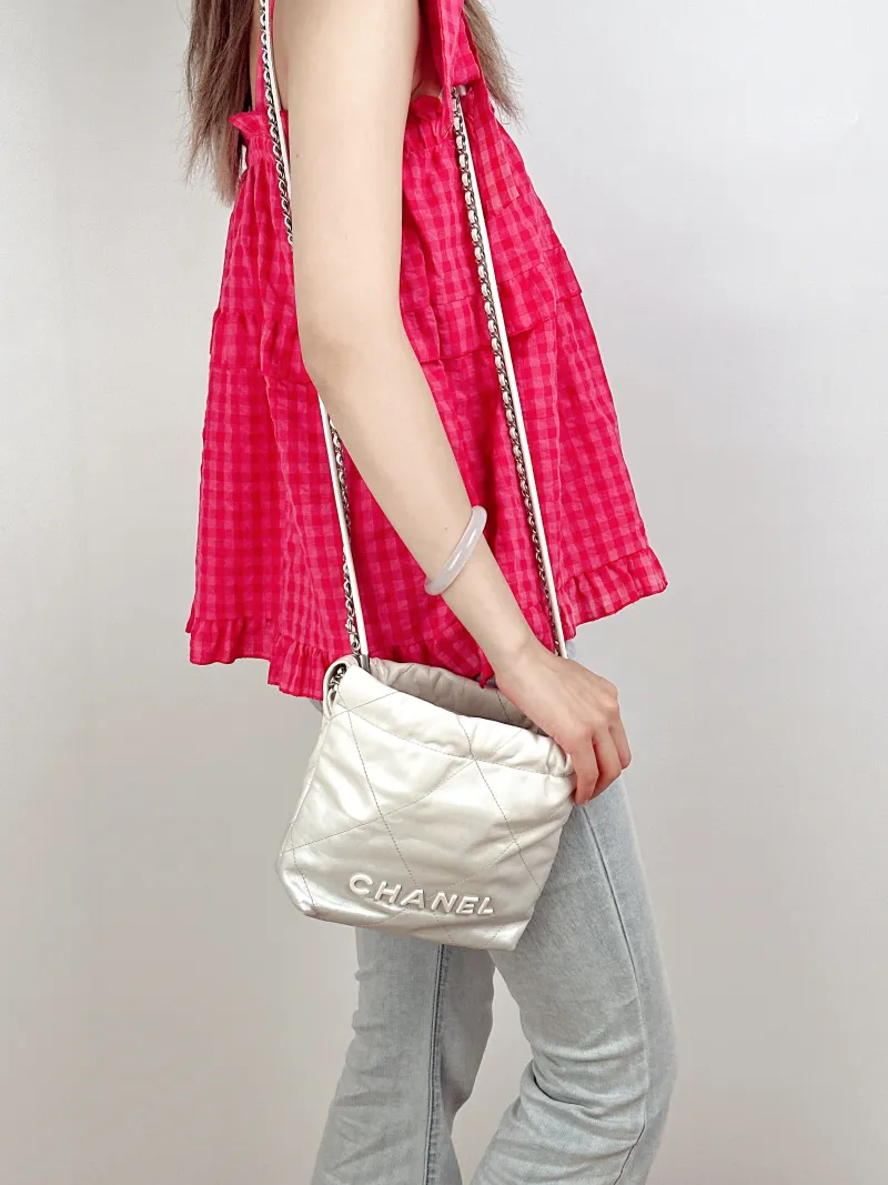 Chanel Shoulder Bag22Bag White CC alfskinmini20 × 6 × 19 cm — on-model view 2 of 3