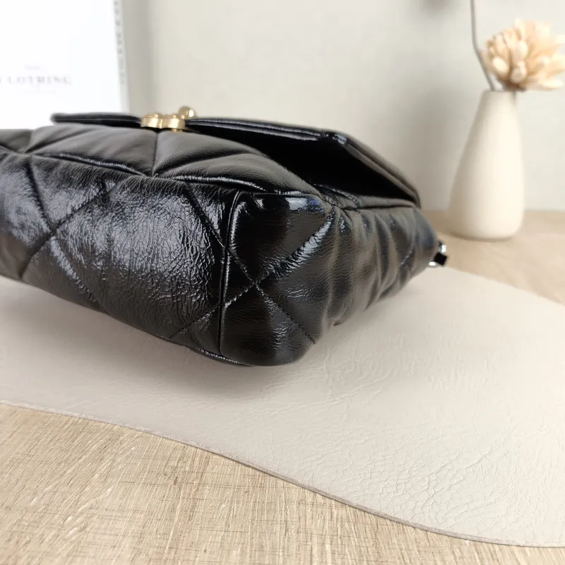 Chanel Crossbody Bag 19Bag Black Waxed Leather Small 26 × 9 × 16 cm 30 — detail view 7 of 14