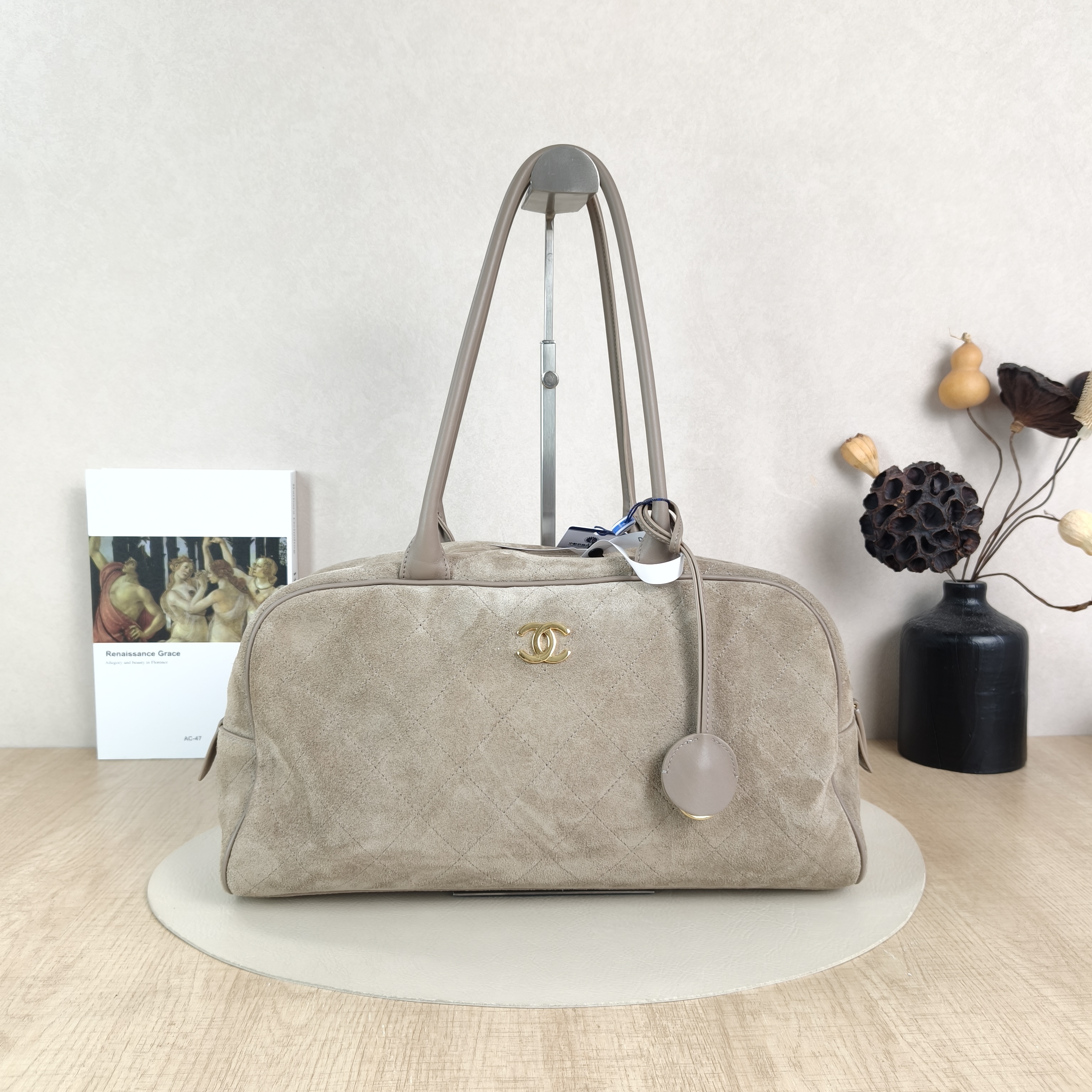 Chanel Shoulder Bag26b Bowling Bag Grey Suede Large36.2 × 12 × 19 cm