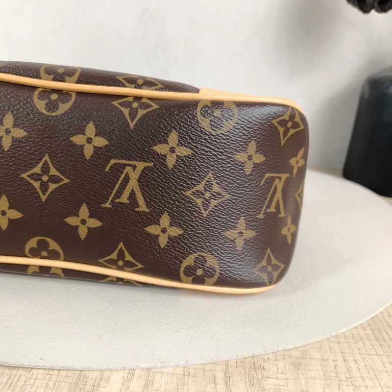 Louis Vuitton Crossbody Bag Boulogne PVC Small 26 × 9.5 × 16 cm Shoulder Strap — detail view 9 of 11