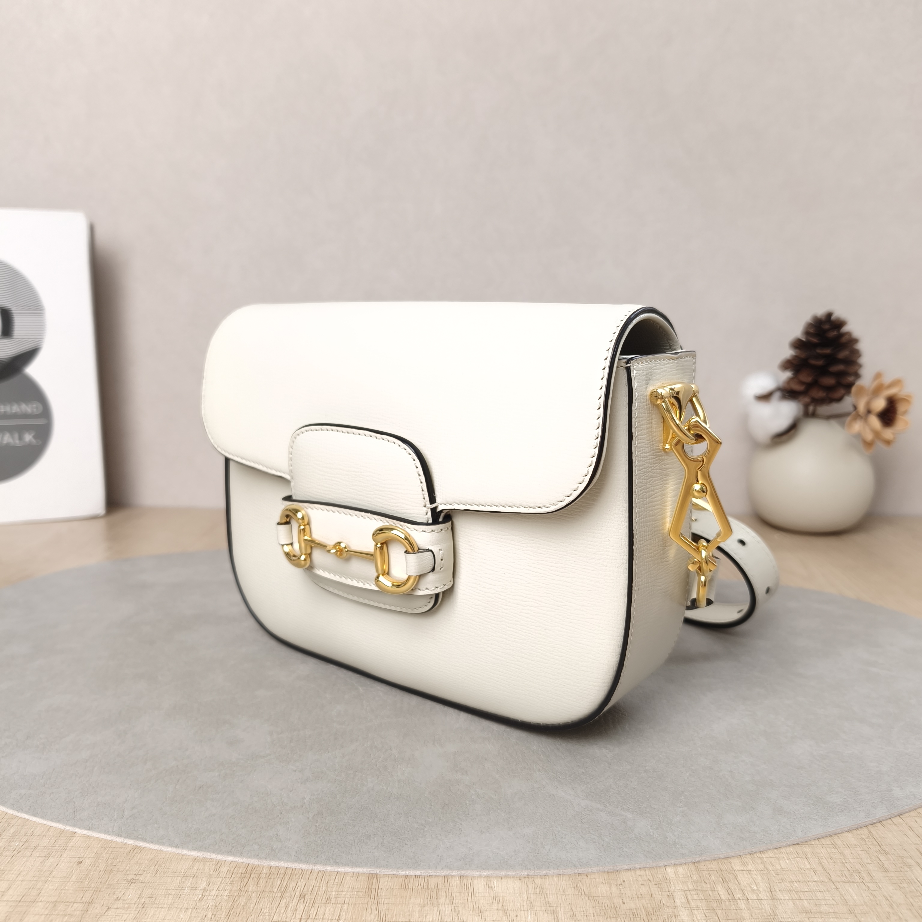 GUCCI Crossbody Bag Horsebit 1955 Horsebit Small White Calfskin Small20.5 × 5 × 14.5 cm — cover view 4 of 6
