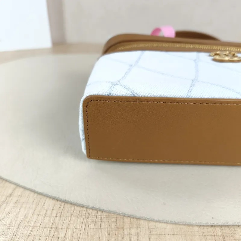 Chanel Crossbody Bag coco-beach Collection lp Blue One Size 19.5 × 5 × 17 cm — detail view 14 of 14