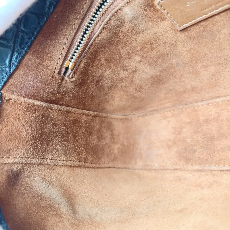 SAINT LAURENT Shoulder Bag LE 5 À 7 Black Calfskin Small23 × 6.5 × 16 cm — detail view 10 of 11