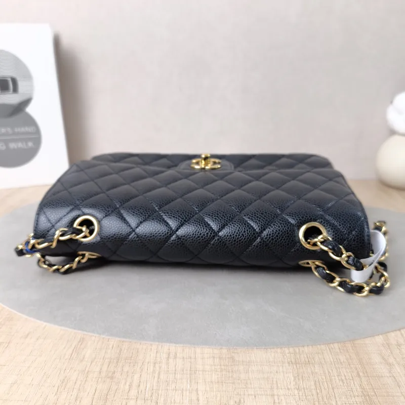 Chanel Crossbody Bag Classic Flap CF Black Grained Calfskin Medium 25.5 × 6.5 × 15.5 cm — detail view 7 of 14