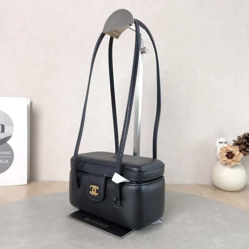 Chanel Shoulder Bag 26s preppy Shoulder Bag Black Grained Calfskin One Size 17 × 8 × 9.5 cm — cover view 5 of 6