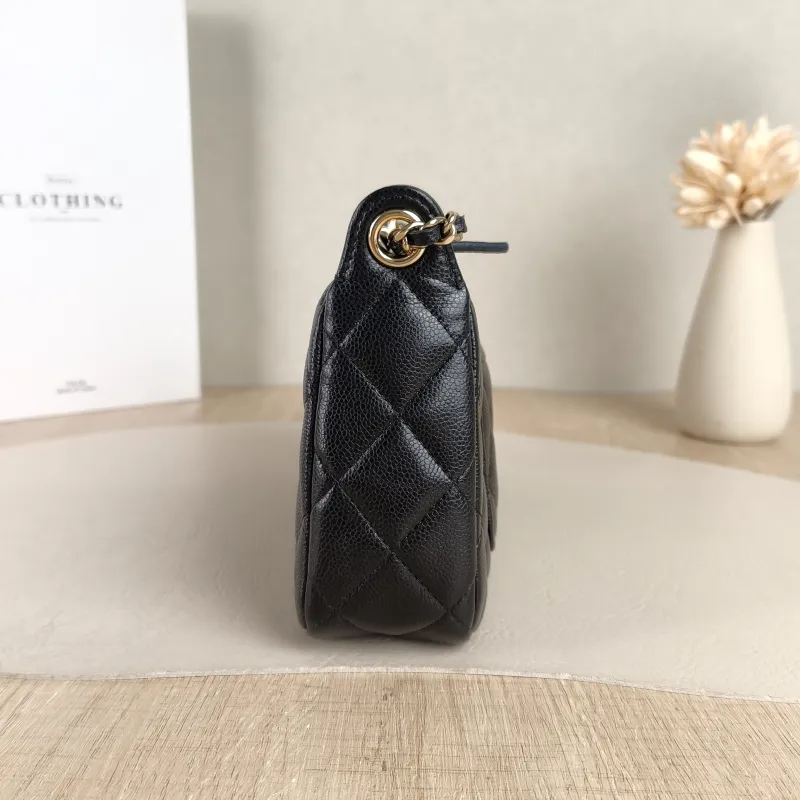 Chanel Crossbody Bag Black Grained Calfskin One Size 21 × 5.5 × 12 cm — detail view 3 of 13