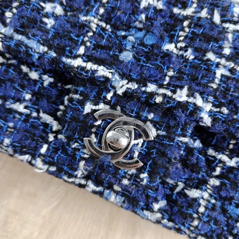 Chanel Crossbody Bag Classic Flap Large Mini CF Mini Blue mini 20 × 6 × 12 cm — detail view 7 of 13