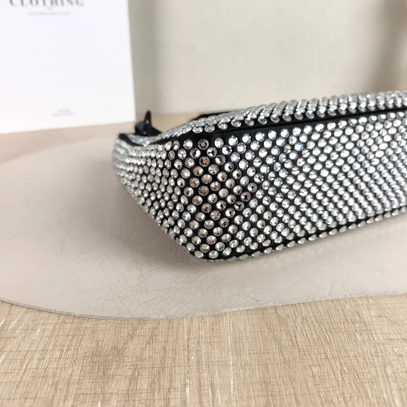 PRADA Shoulder Bag Re-Edition 2000 Hobo Black Mini 22 × 6 × 17 cm — detail view 4 of 11