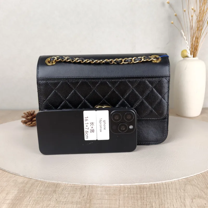 Chanel Crossbody Bagcf Collection Crossbody Bag Black Calfskin One Size22 × 6 × 16 cm — cover view 3 of 5