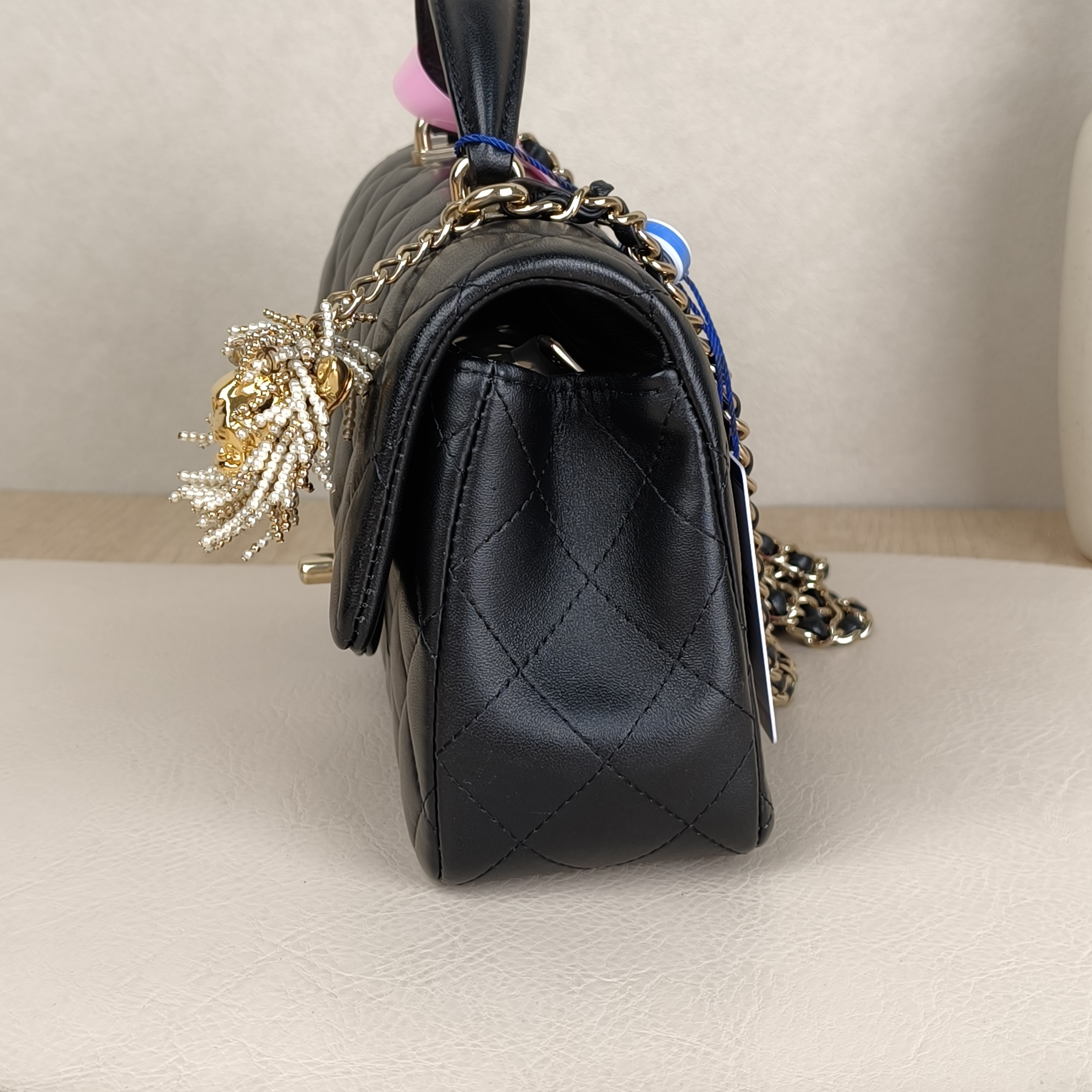 Chanel Crossbody Bag Edition mini Black Lambskin mini20 × 6 × 12 cm — cover view 3 of 9
