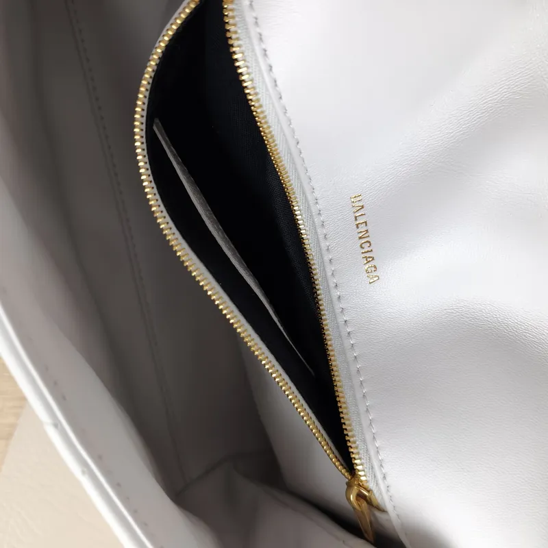 BALENCIAGA Crossbody Bag B Bag Crossbody Bag White Calfskin One Size 24 × 7 × 20 cm — detail view 4 of 12