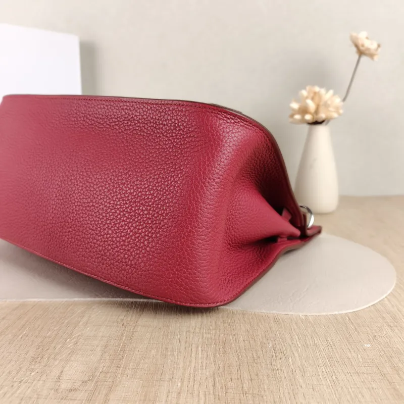 Hermès Shoulder Bag Jypsiere 31 K5 TC Calfskin Medium 31 × 14 × 25 cm T — detail view 9 of 12