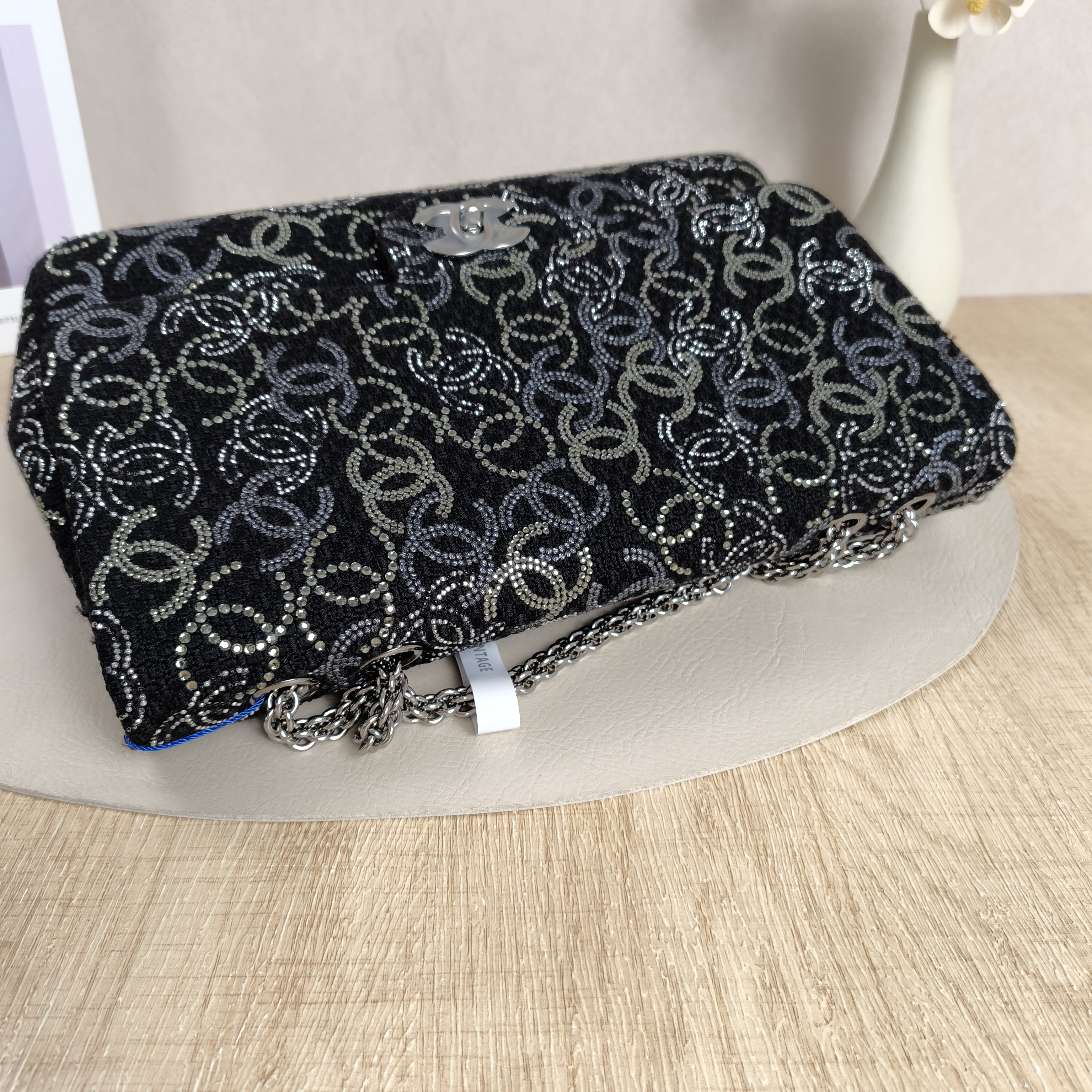 Chanel Crossbody Bag Classic Flap Jumbo CF Jumbo Black Large30 × 10 × 19.5 cm — cover view 3 of 11