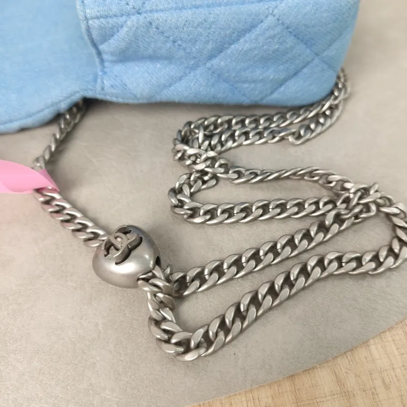 Chanel Crossbody Bag Blue mini19 × 8 × 14 cm — detail view 3 of 12