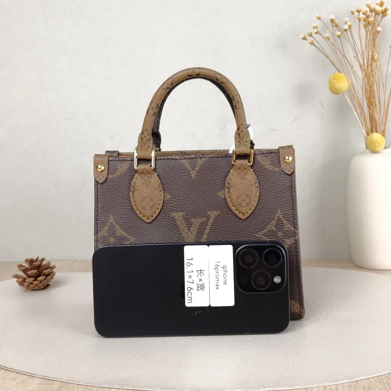 Louis Vuitton Crossbody Bag Onthego BB Monogram PVC BB 18 × 8.5 × 15 cm — cover view 3 of 6