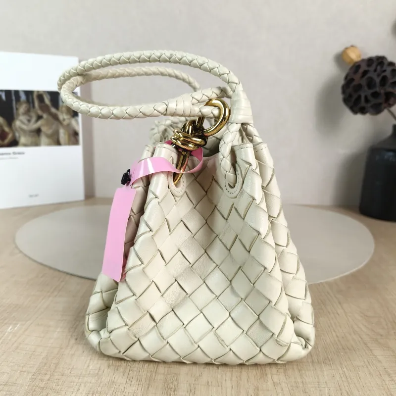 Bottega Veneta Crossbody Bag Parachute White Lambskin Small 20 × 17 × 16.5 cm — detail view 1 of 10