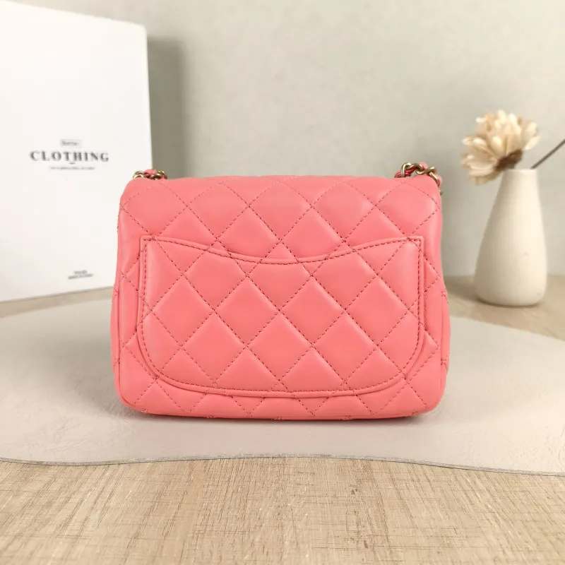 Chanel Crossbody Bag Pink Lambskin One Size 17 × 8 × 13.5 cm 30 — cover view 5 of 5