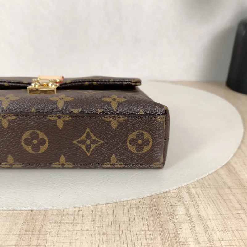 Louis Vuitton Crossbody Bag MADELEINE Monogram PV Cnano21 × 6 × 12.5 cm — detail view 3 of 13