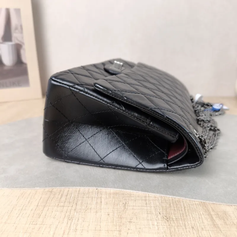 Chanel Shoulder Bag 2.55 Black Calfskin Medium 28 × 7.5 × 19.5 cm 27 — detail view 7 of 15
