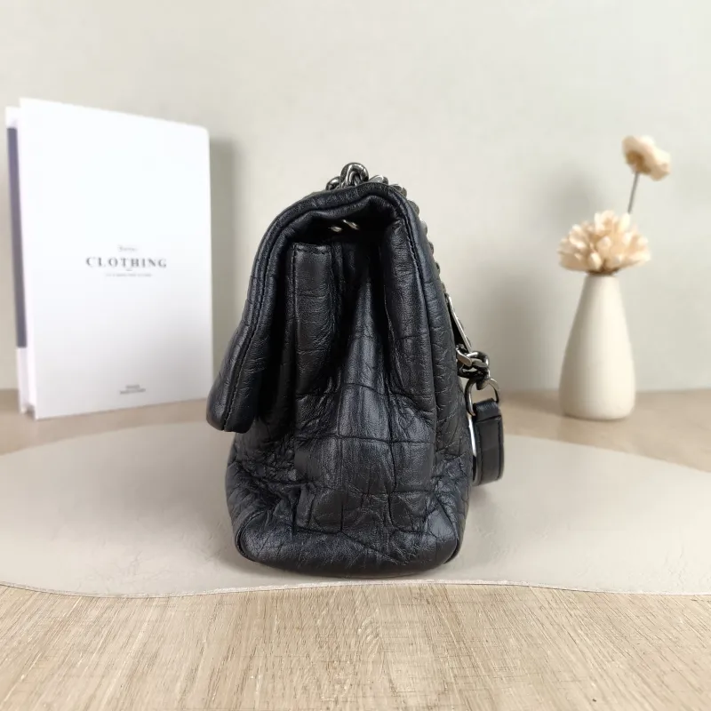 SAINT LAURENT Shoulder Bag Shoulder Bag Black Calfskin One Size 28 × 10 × 17 cm — detail view 9 of 12