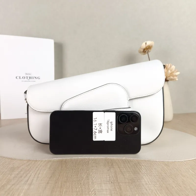 GUCCI Shoulder Bag Horsebit 1955 Horsebit Horsebit Shoulder Bag White Calfskin Small 26.5 × 8 × 17 cm — cover view 5 of 5
